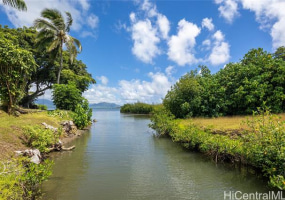 44-275 Kaneohe Bay Drive,Kailua,Hawaii,96734,3 ベッドルーム ベッドルーム,3 バスルームバスルーム,一戸建て,Kaneohe Bay,18123221