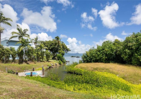 44-275 Kaneohe Bay Drive,Kailua,Hawaii,96734,3 ベッドルーム ベッドルーム,3 バスルームバスルーム,一戸建て,Kaneohe Bay,18123221
