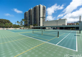 2425 Kuhio Avenue,Honolulu,Hawaii,96815,1 BathroomBathrooms,Condo/Townhouse,Kuhio,3,17729786