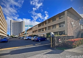 1323 Makiki Street,Honolulu,Hawaii,96814,1 Bedroom Bedrooms,1 BathroomBathrooms,Condo/Townhouse,Makiki,2,17729970