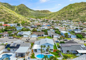 1323 Makiki Street,Honolulu,Hawaii,96814,1 Bedroom Bedrooms,1 BathroomBathrooms,Condo/Townhouse,Makiki,2,17729970