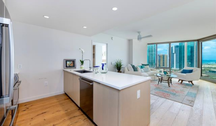 1001 Queen Street,Honolulu,Hawaii,96814,2 Bedrooms Bedrooms,2 BathroomsBathrooms,Condo/Townhouse,Queen,18,18125203