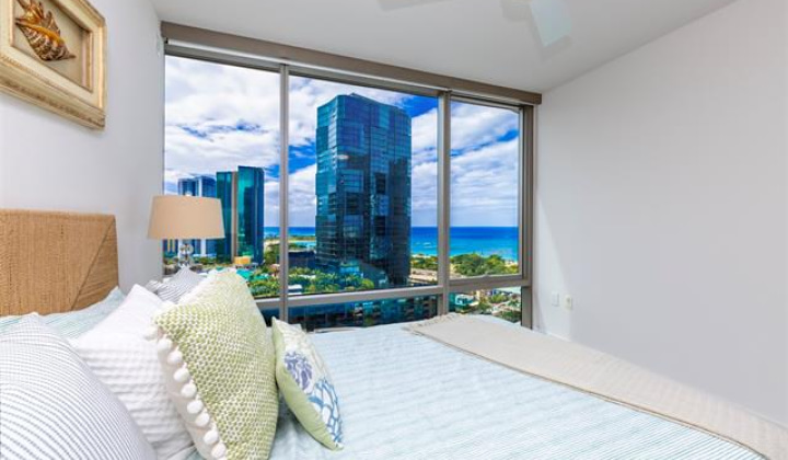 1001 Queen Street,Honolulu,Hawaii,96814,2 Bedrooms Bedrooms,2 BathroomsBathrooms,Condo/Townhouse,Queen,18,18125203
