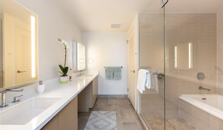 1001 Queen Street,Honolulu,Hawaii,96814,2 Bedrooms Bedrooms,2 BathroomsBathrooms,Condo/Townhouse,Queen,18,18125203