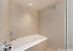 1001 Queen Street,Honolulu,Hawaii,96814,2 Bedrooms Bedrooms,2 BathroomsBathrooms,Condo/Townhouse,Queen,18,18125203