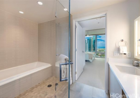 1001 Queen Street,Honolulu,Hawaii,96814,2 Bedrooms Bedrooms,2 BathroomsBathrooms,Condo/Townhouse,Queen,18,18125203