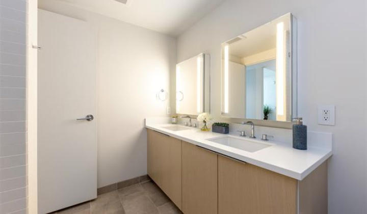1001 Queen Street,Honolulu,Hawaii,96814,2 Bedrooms Bedrooms,2 BathroomsBathrooms,Condo/Townhouse,Queen,18,18125203