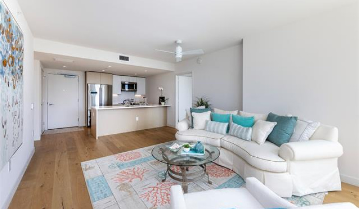 1001 Queen Street,Honolulu,Hawaii,96814,2 Bedrooms Bedrooms,2 BathroomsBathrooms,Condo/Townhouse,Queen,18,18125203