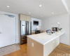 1001 Queen Street,Honolulu,Hawaii,96814,2 Bedrooms Bedrooms,2 BathroomsBathrooms,Condo/Townhouse,Queen,18,18125203