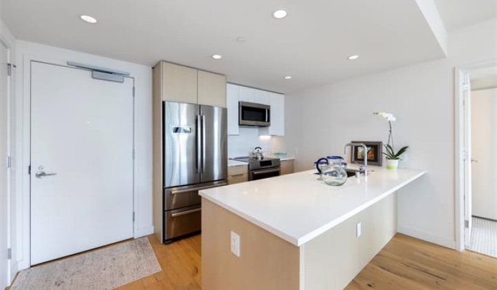 1001 Queen Street,Honolulu,Hawaii,96814,2 Bedrooms Bedrooms,2 BathroomsBathrooms,Condo/Townhouse,Queen,18,18125203