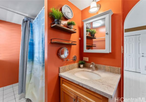 1309 Wilder Avenue,Honolulu,Hawaii,96822,3 Bedrooms Bedrooms,2 BathroomsBathrooms,Condo/Townhouse,Wilder,5,18126380