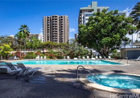 300 Wai Nani Way,Honolulu,Hawaii,96815,1 Bedroom Bedrooms,1 BathroomBathrooms,Condo/Townhouse,Wai Nani,4,18127065