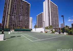 300 Wai Nani Way,Honolulu,Hawaii,96815,1 Bedroom Bedrooms,1 BathroomBathrooms,Condo/Townhouse,Wai Nani,4,18127065