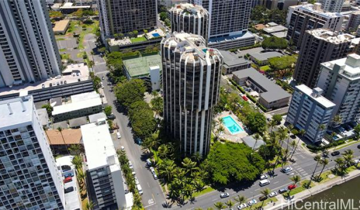 300 Wai Nani Way,Honolulu,Hawaii,96815,1 Bedroom Bedrooms,1 BathroomBathrooms,Condo/Townhouse,Wai Nani,4,18127065