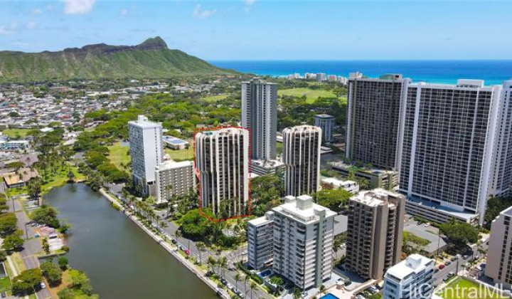 300 Wai Nani Way,Honolulu,Hawaii,96815,1 Bedroom Bedrooms,1 BathroomBathrooms,Condo/Townhouse,Wai Nani,4,18127065