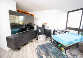 300 Wai Nani Way,Honolulu,Hawaii,96815,1 Bedroom Bedrooms,1 BathroomBathrooms,Condo/Townhouse,Wai Nani,4,18127065