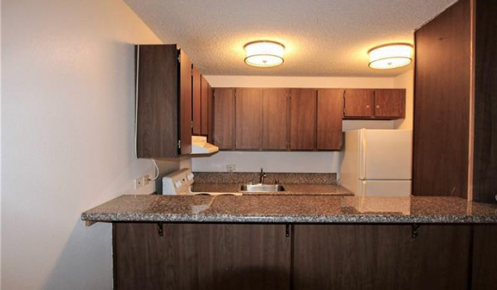 2140 Kuhio Avenue,Honolulu,Hawaii,96815,1 Bedroom Bedrooms,1 BathroomBathrooms,Condo/Townhouse,Kuhio,10,18127346