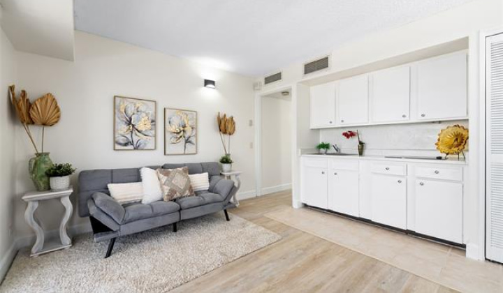 2440 Kuhio Avenue,Honolulu,Hawaii,96815,1 ベッドルーム ベッドルーム,1 バスルームバスルーム,コンド / タウンハウス,Kuhio,11,18580794