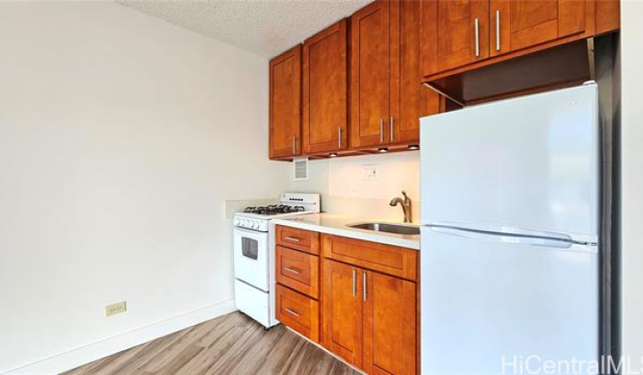 750 Amana Street,Honolulu,Hawaii,96814,1 バスルームバスルーム,コンド / タウンハウス,Amana,3,18581103