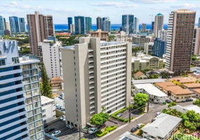 427 Launiu Street,Honolulu,Hawaii,96815,2 Bedrooms Bedrooms,2 BathroomsBathrooms,Condo/Townhouse,Launiu,6,17734131