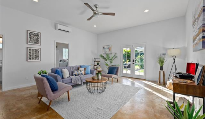 41-019 Manana Street,Waimanalo,Hawaii,96795,5 Bedrooms Bedrooms,3 BathroomsBathrooms,Single family,Manana,18130088