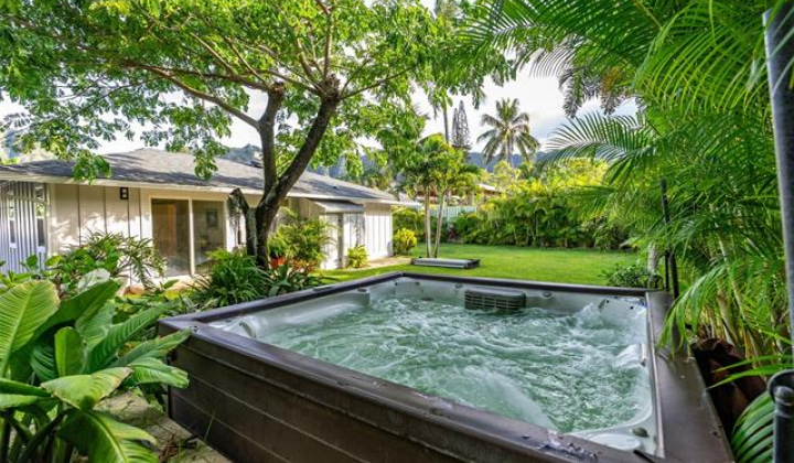 41-019 Manana Street,Waimanalo,Hawaii,96795,5 Bedrooms Bedrooms,3 BathroomsBathrooms,Single family,Manana,18130088
