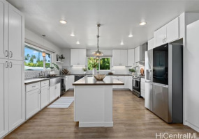 41-019 Manana Street,Waimanalo,Hawaii,96795,5 Bedrooms Bedrooms,3 BathroomsBathrooms,Single family,Manana,18130088