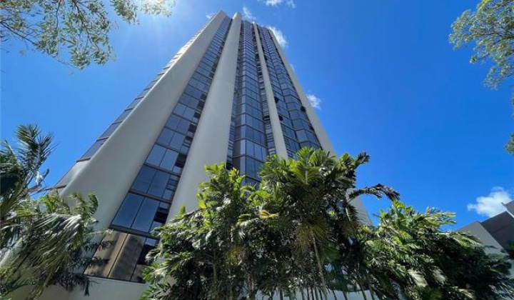 930 Kaheka Street,Honolulu,Hawaii,96814,3 Bedrooms Bedrooms,2 BathroomsBathrooms,Condo/Townhouse,Kaheka,2,18130577