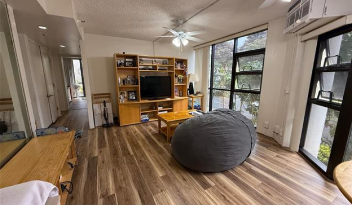 930 Kaheka Street,Honolulu,Hawaii,96814,3 Bedrooms Bedrooms,2 BathroomsBathrooms,Condo/Townhouse,Kaheka,2,18130577