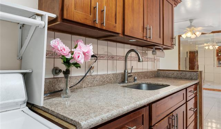 1250 Richard Lane,Honolulu,Hawaii,96819,2 Bedrooms Bedrooms,1 BathroomBathrooms,Condo/Townhouse,Richard,5,18130731