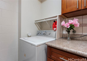 1250 Richard Lane,Honolulu,Hawaii,96819,2 Bedrooms Bedrooms,1 BathroomBathrooms,Condo/Townhouse,Richard,5,18130731