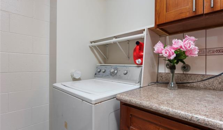 1250 Richard Lane,Honolulu,Hawaii,96819,2 Bedrooms Bedrooms,1 BathroomBathrooms,Condo/Townhouse,Richard,5,18130731