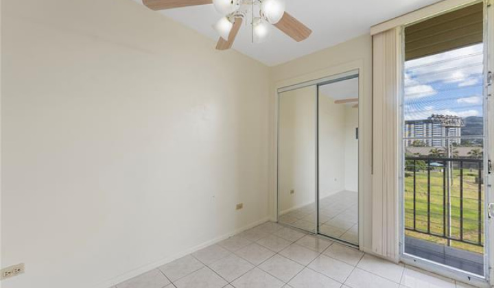 1250 Richard Lane,Honolulu,Hawaii,96819,2 Bedrooms Bedrooms,1 BathroomBathrooms,Condo/Townhouse,Richard,5,18130731