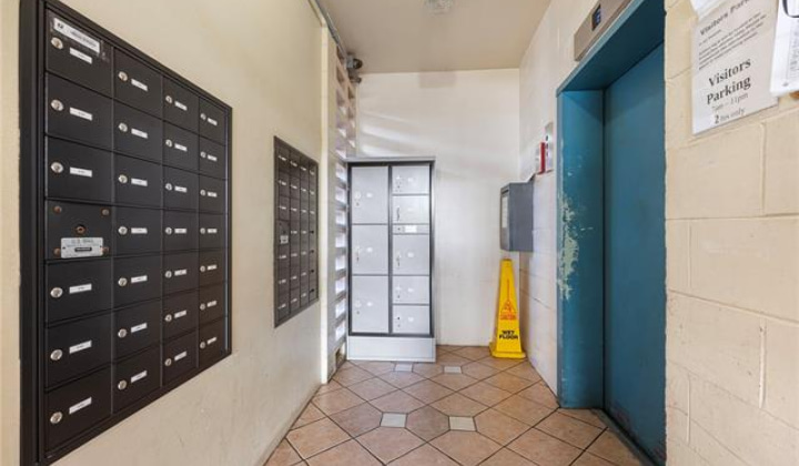1250 Richard Lane,Honolulu,Hawaii,96819,2 Bedrooms Bedrooms,1 BathroomBathrooms,Condo/Townhouse,Richard,5,18130731