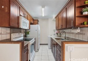 1250 Richard Lane,Honolulu,Hawaii,96819,2 Bedrooms Bedrooms,1 BathroomBathrooms,Condo/Townhouse,Richard,5,18130731