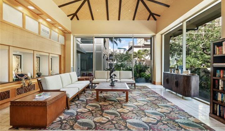 421 Olohana Street,Honolulu,Hawaii,96815,2 ベッドルーム ベッドルーム,2 バスルームバスルーム,コンド / タウンハウス,Olohana,10,19295558