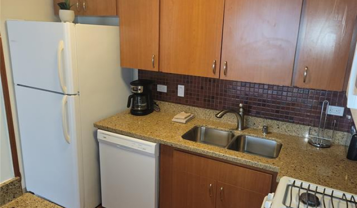 2215 Aloha Drive,Honolulu,Hawaii,96815,1 ベッドルーム ベッドルーム,1 バスルームバスルーム,コンド / タウンハウス,Aloha,11,18583957