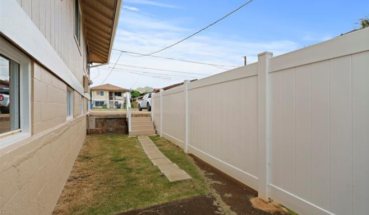 1915 Lohilani Street,Honolulu,Hawaii,96819,5 ベッドルーム ベッドルーム,2 バスルームバスルーム,一戸建て,Lohilani,18131740