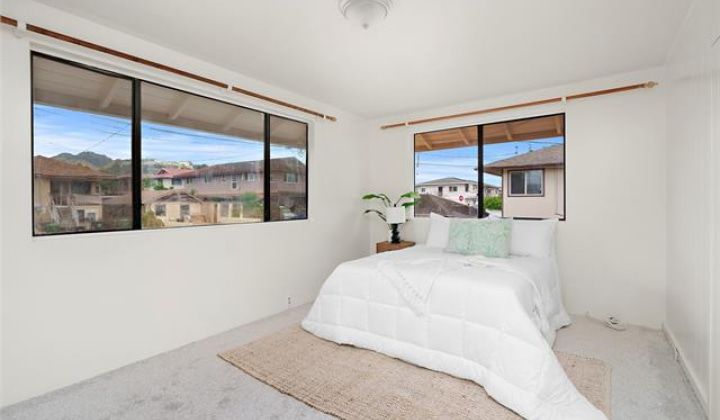 1915 Lohilani Street,Honolulu,Hawaii,96819,5 ベッドルーム ベッドルーム,2 バスルームバスルーム,一戸建て,Lohilani,18131740