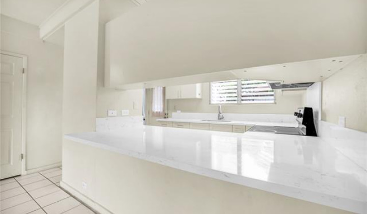 4202 Keanu Street,Honolulu,Hawaii,96816,2 Bedrooms Bedrooms,1 BathroomBathrooms,Condo/Townhouse,Keanu,2,18131770