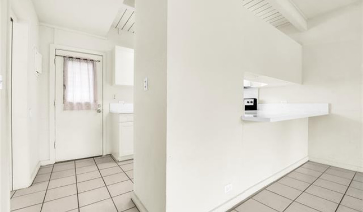 4202 Keanu Street,Honolulu,Hawaii,96816,2 Bedrooms Bedrooms,1 BathroomBathrooms,Condo/Townhouse,Keanu,2,18131770