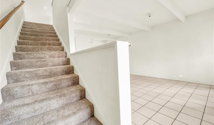 4202 Keanu Street,Honolulu,Hawaii,96816,2 Bedrooms Bedrooms,1 BathroomBathrooms,Condo/Townhouse,Keanu,2,18131770