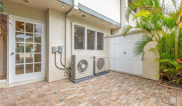 205 Kawaihae Street,Honolulu,Hawaii,96825,3 Bedrooms Bedrooms,2 BathroomsBathrooms,Condo/Townhouse,Kawaihae,1,19295896