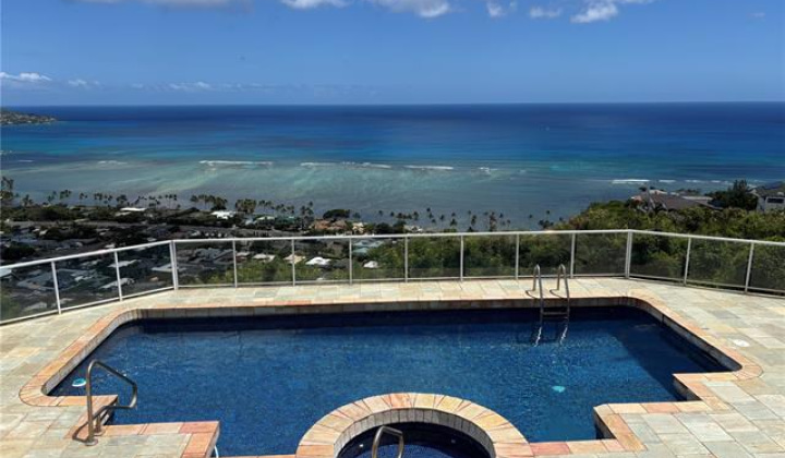 483 Maono Loop,Honolulu,Hawaii,96821,4 ベッドルーム ベッドルーム,4 バスルームバスルーム,一戸建て,Maono,19296671