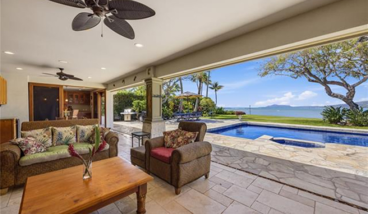 365 Portlock Road,Honolulu,Hawaii,96825,4 Bedrooms Bedrooms,4 BathroomsBathrooms,Single family,Portlock,19297577