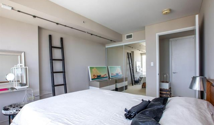 1009 Kapiolani Boulevard,Honolulu,Hawaii,96814,1 Bedroom Bedrooms,1 BathroomBathrooms,Condo/Townhouse,Kapiolani,41,18135328