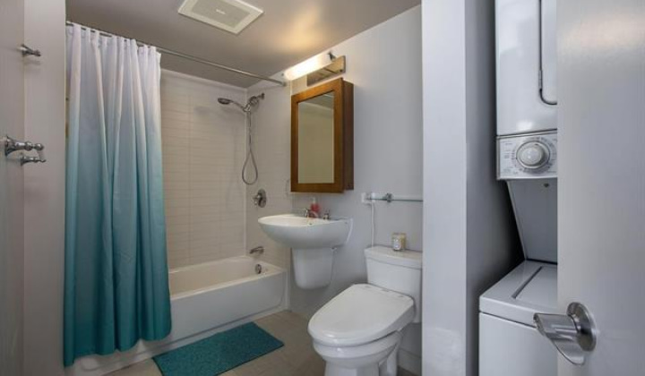 1009 Kapiolani Boulevard,Honolulu,Hawaii,96814,1 Bedroom Bedrooms,1 BathroomBathrooms,Condo/Townhouse,Kapiolani,41,18135328
