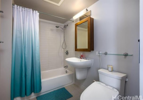 1009 Kapiolani Boulevard,Honolulu,Hawaii,96814,1 Bedroom Bedrooms,1 BathroomBathrooms,Condo/Townhouse,Kapiolani,41,18135328
