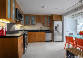 1009 Kapiolani Boulevard,Honolulu,Hawaii,96814,1 Bedroom Bedrooms,1 BathroomBathrooms,Condo/Townhouse,Kapiolani,41,18135328