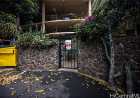 223 Saratoga Road,Honolulu,Hawaii,96815,1 Bedroom Bedrooms,2 BathroomsBathrooms,Condo/Townhouse,Saratoga,11,17737378